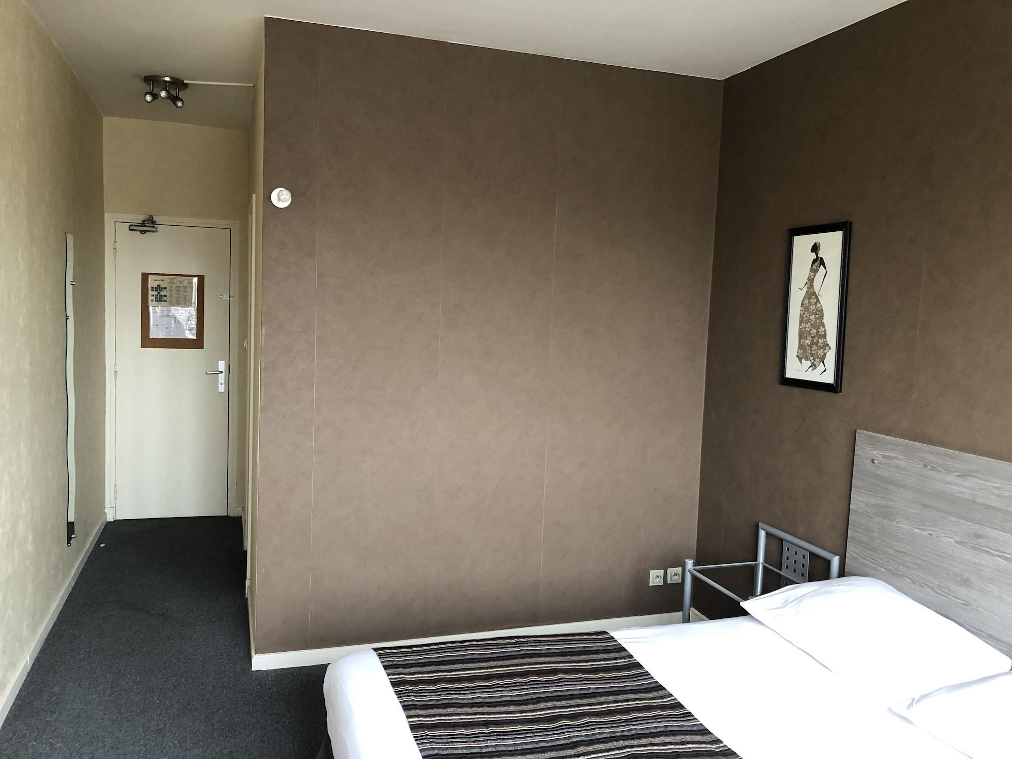 Adonis Lyon Est Hotel Artys Saint-Priest-en-Jarez Екстер'єр фото