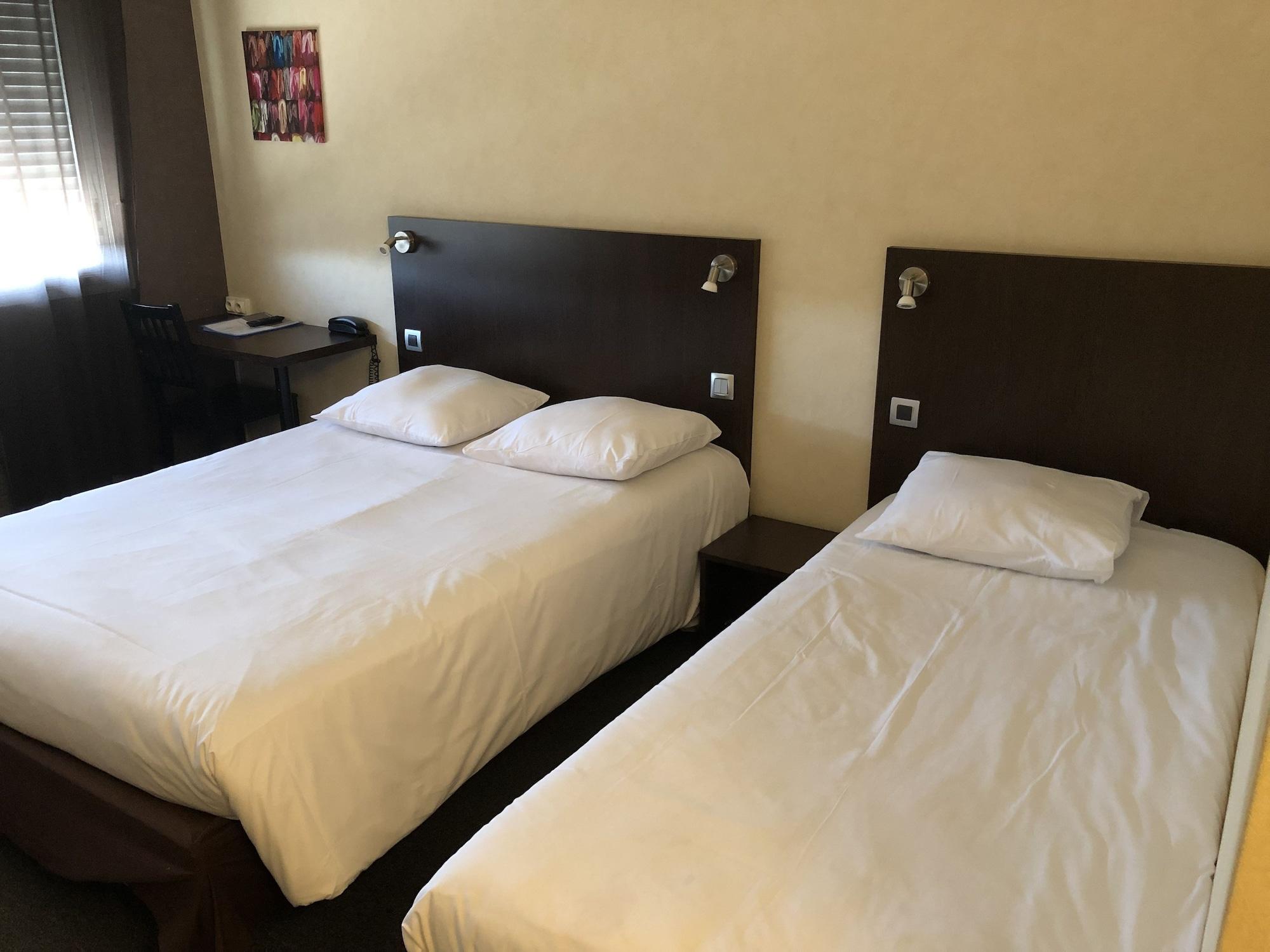 Adonis Lyon Est Hotel Artys Saint-Priest-en-Jarez Екстер'єр фото