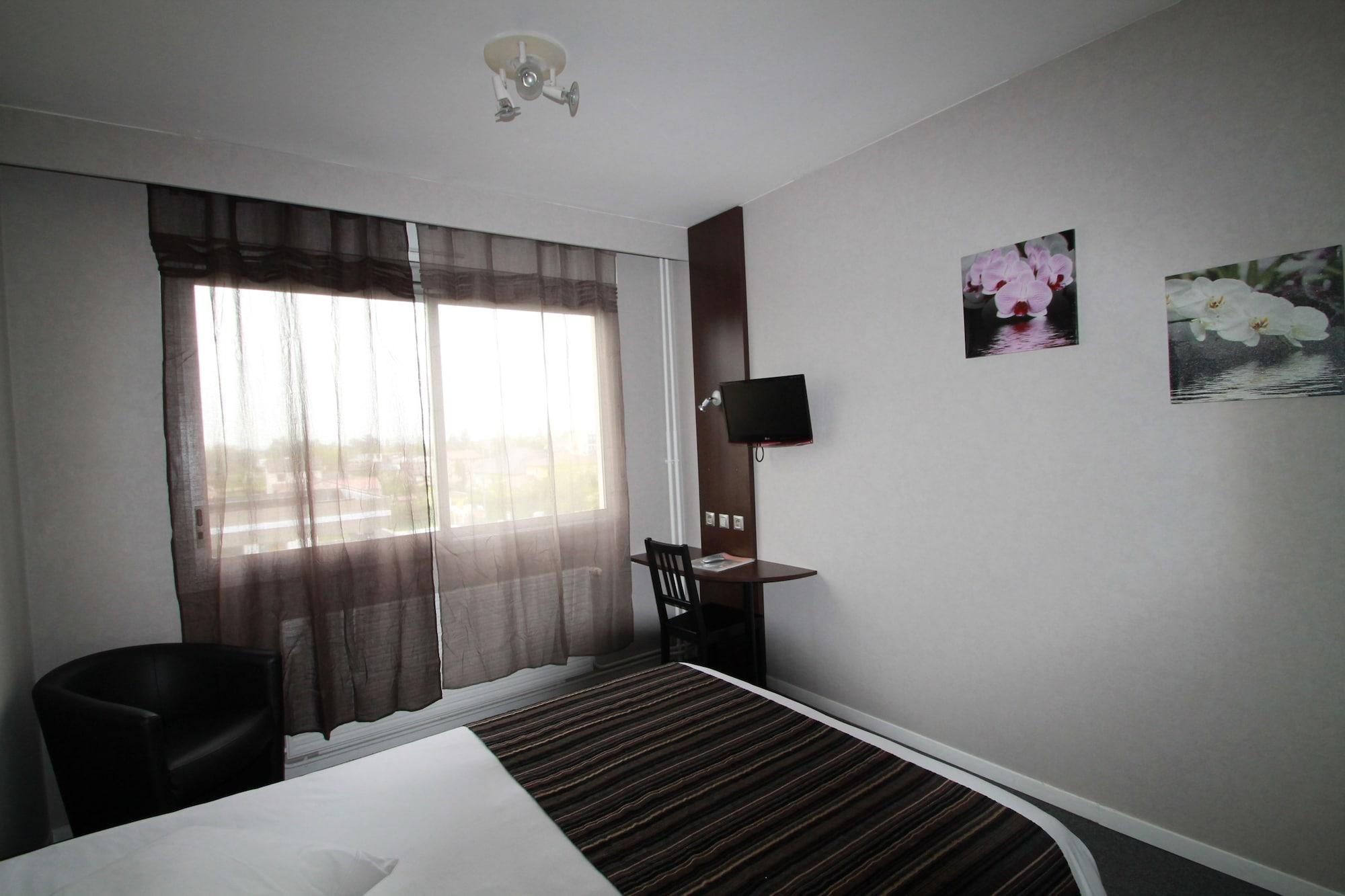 Adonis Lyon Est Hotel Artys Saint-Priest-en-Jarez Екстер'єр фото