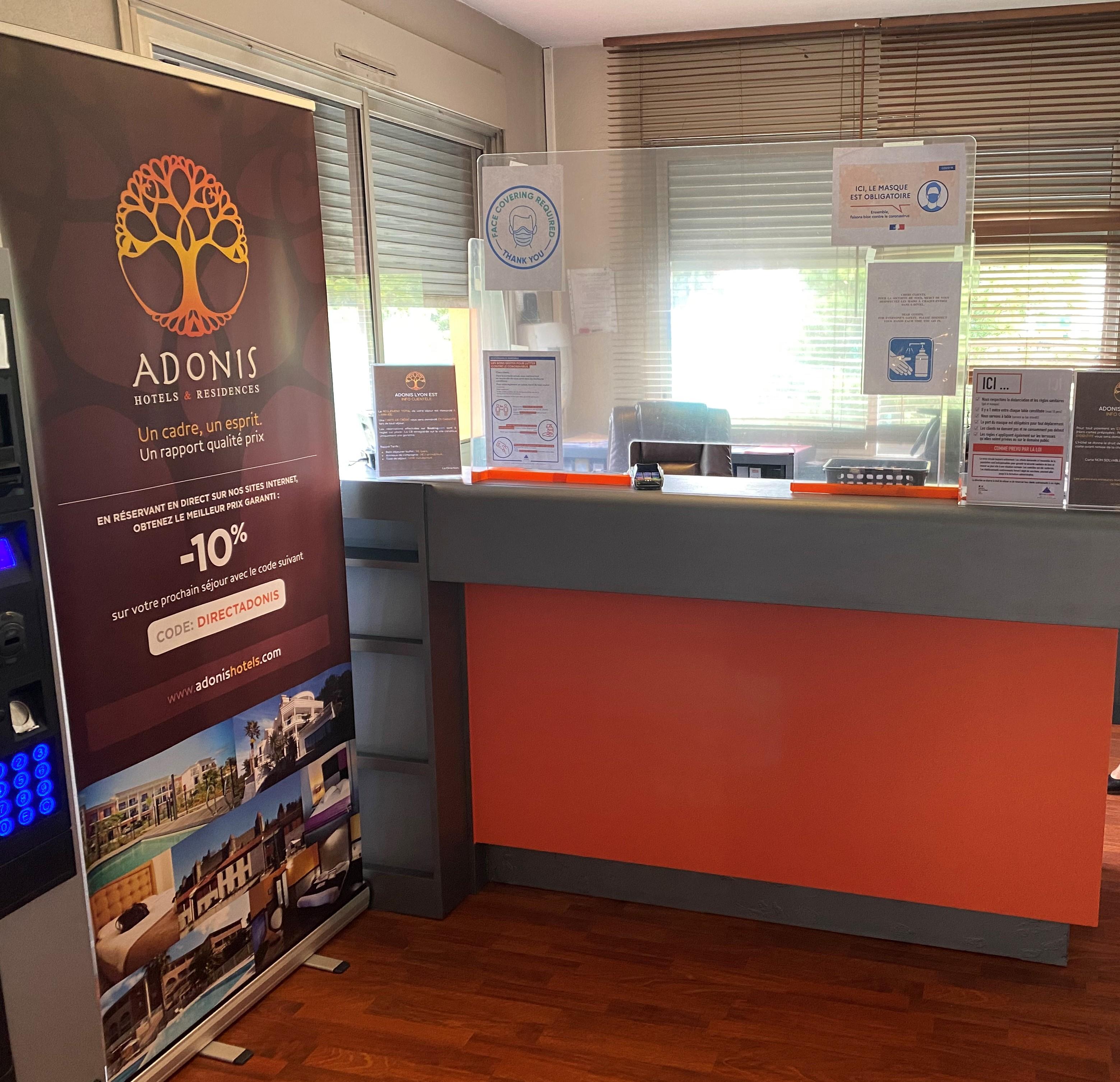 Adonis Lyon Est Hotel Artys Saint-Priest-en-Jarez Екстер'єр фото