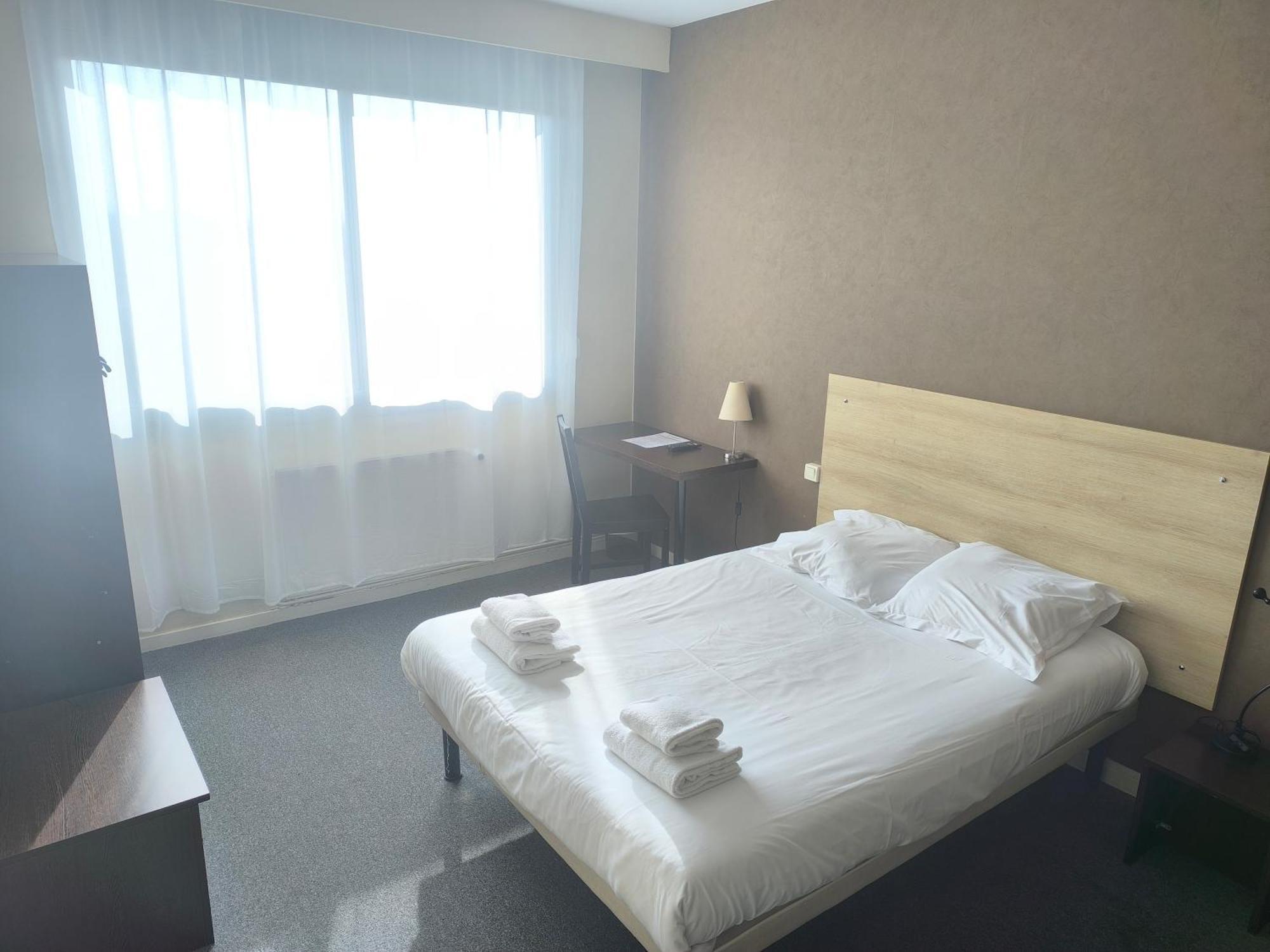Adonis Lyon Est Hotel Artys Saint-Priest-en-Jarez Екстер'єр фото