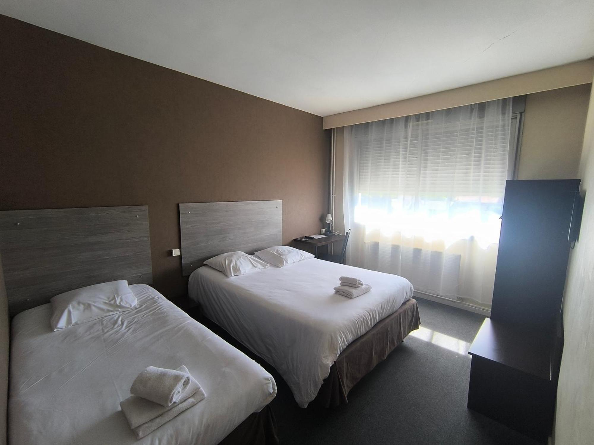 Adonis Lyon Est Hotel Artys Saint-Priest-en-Jarez Екстер'єр фото